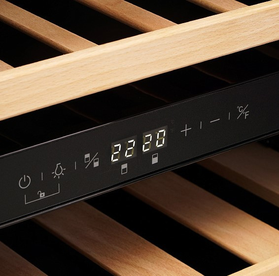 Встраиваемый винный шкаф Korting KFW 803 DB GN