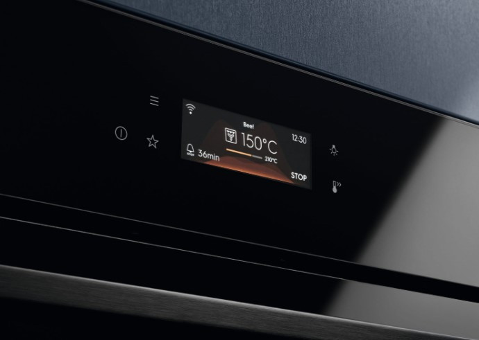 Духовой шкаф Electrolux LVL8E09Z CombiQuick 800 с функцией СВЧ черный