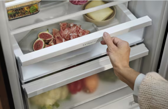 Встраиваемый холодильник Electrolux E8MNCD18S Встраиваемый холодильник Electrolux E8MNCD18S