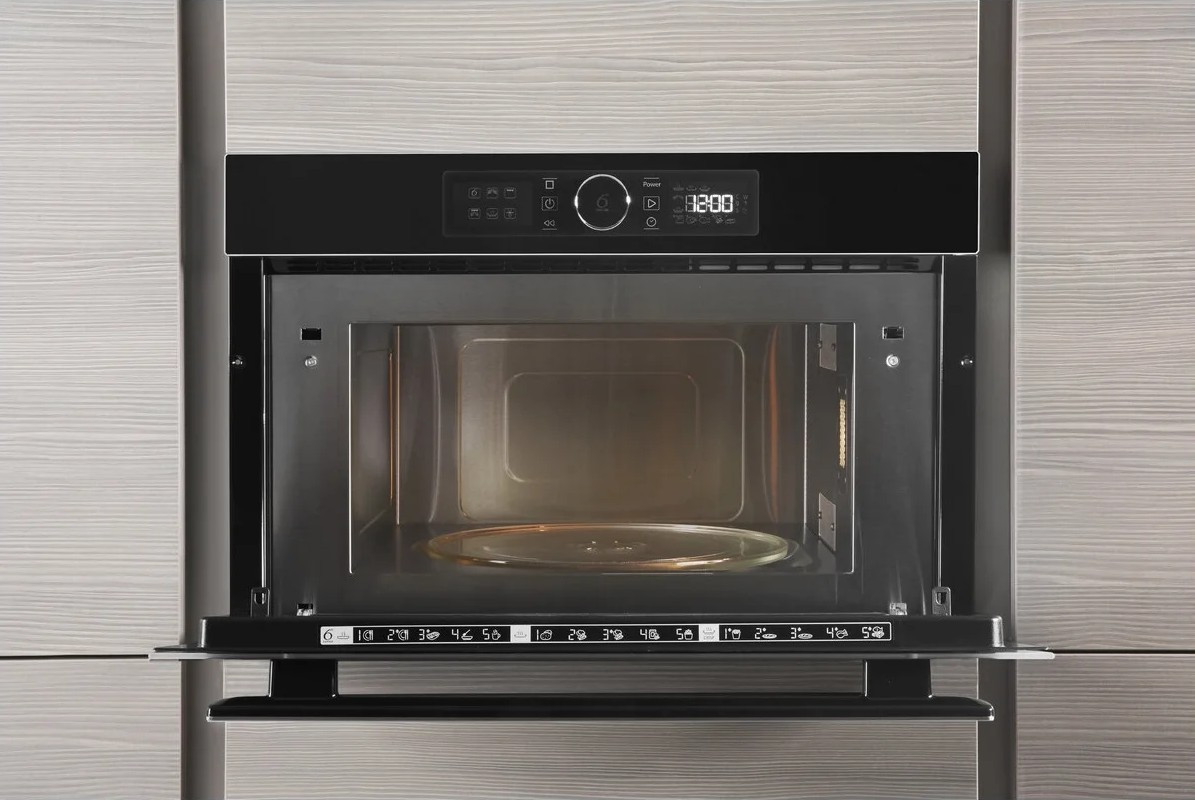 Микроволновая печь встраиваемая Whirlpool AMW 730 NB, черный Микроволновая печь встраиваемая Whirlpool AMW 730 NB, черный