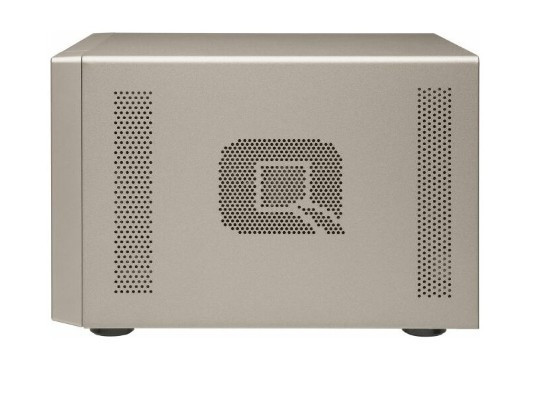 Сетевой накопитель QNAP TVS-473e Сетевой накопитель QNAP TVS-473e