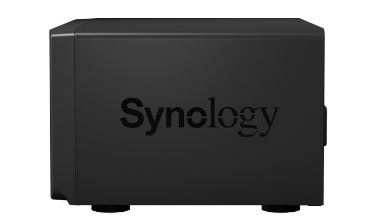 Сетевой накопитель SYNOLOGY DS1817 Сетевой накопитель SYNOLOGY DS1817