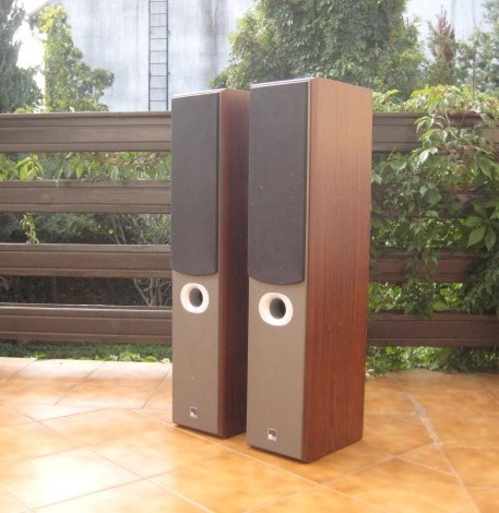Акустическая система M-AUDIO HTS-700 Акустическая система M-AUDIO HTS-700