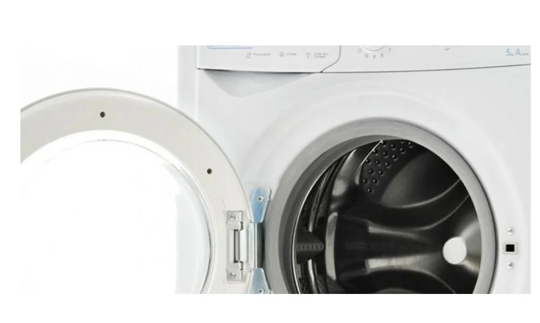 Стиральная машина Indesit IWSB 5105 (CIS) Стиральная машина Indesit IWSB 5105 (CIS)