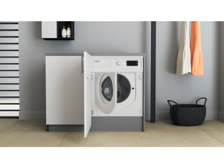 Встраиваемая стиральная машина Whirlpool BI WDWG 751482 EU N