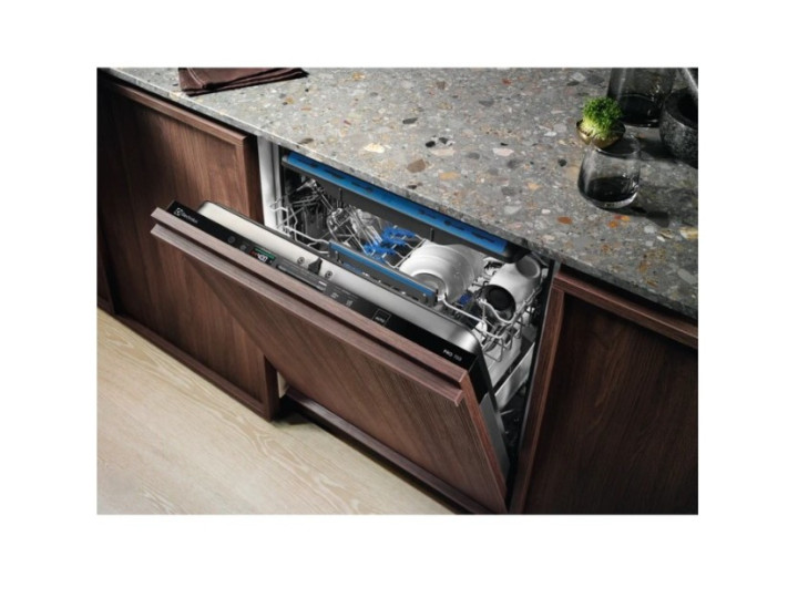 Встраиваемая посудомоечная машина Electrolux EEM 48221L