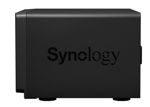 Сетевой накопитель SYNOLOGY DS1621+