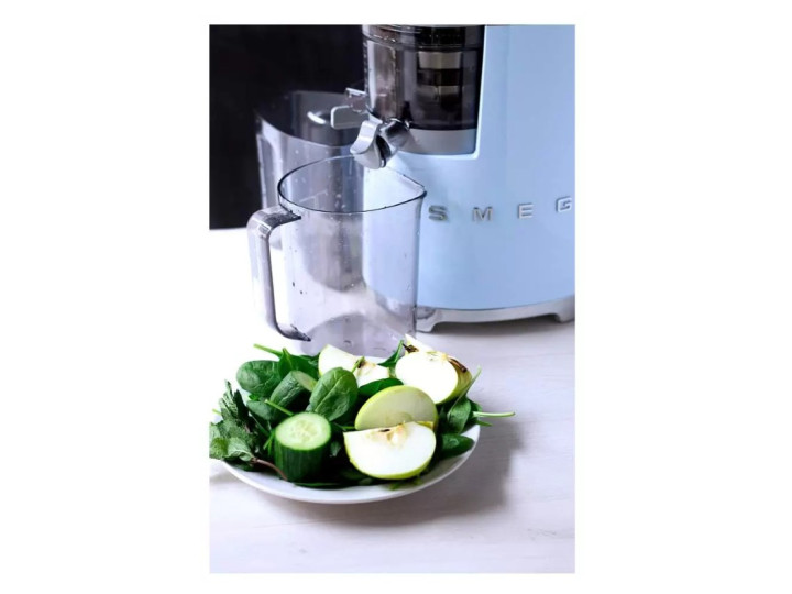 Соковыжималка шнековая Smeg SJF01PBEU пастельный голубой