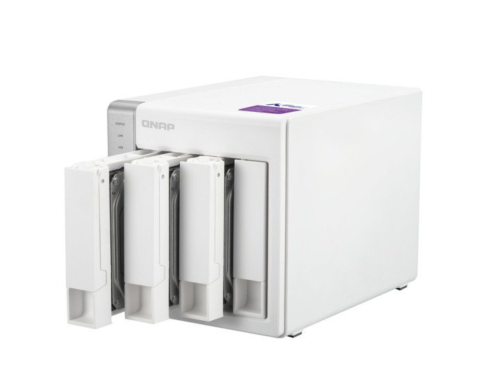 Сетевое хранилище QNAP D4 Сетевое хранилище QNAP D4