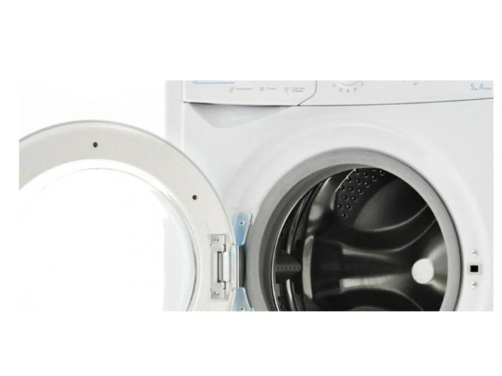 Стиральная машина Indesit IWSB 5105 (CIS) Стиральная машина Indesit IWSB 5105 (CIS)