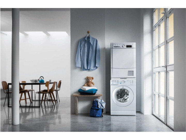 Стиральная машина Indesit IWSB 5105 (CIS) Стиральная машина Indesit IWSB 5105 (CIS)